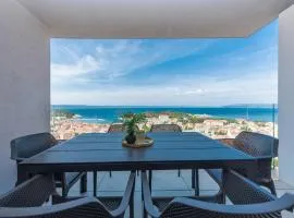 Luxury apartment EL Paradiso Sea & City view