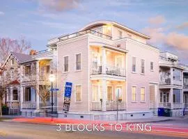 Rooftop Deck with Parking - 3 Blocks to KING
