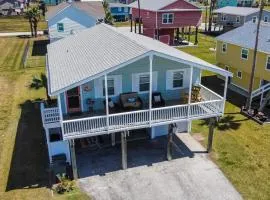 One-of-a-Kind Beach Home with Lounge Bar Game Room