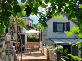 Le Secret du Moulin, agréable tiny house Villefort, minicasa en Villefort