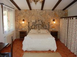 Casa Rural Los Nogales, hotel en Bogarra