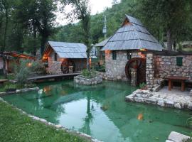 Rafting Camp Tara Center Tri Vodenice, Hotel in Bastasi
