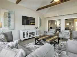 Fenced Yard and Ping-Pong Table Spacious Graham Gem, hotel em Graham