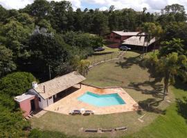 Chácara linda em condomínio rural - Sousas, casa rústica em Campinas