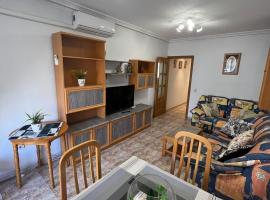 Luxury 2 bedrooms Apartment with a Garage, hotel mewah di Torrevieja