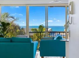6 Pacific Outlook Modern unit with lovely Ocean Views Pool in Complex Walk to Beach