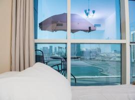 Studio in the heart of Sports City -great view & amenities!, hotel near Dubai Studio City, Dubai