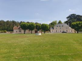 Domaine du Rothay โรงแรมในLassay-sur-Croisne