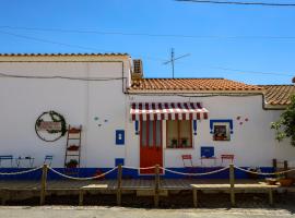 A Casa do Mestre Lau - no coração do Alentejo, hotel in Terena