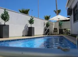 Chalet con Piscina Privada, Aguas Nuevas, Torrevieja