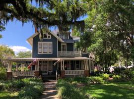 Hoyt House Luxury Bed & Breakfast, παραλιακή κατοικία σε Fernandina Beach