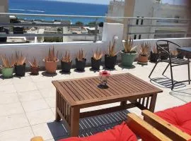 Comfy Apartment near the Sea