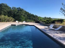 L'adret du bois, hotell i Sames