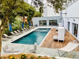 Best Western Hotel Casa Bianca, Piscine Intérieure et Extérieure, hotell i Calvi