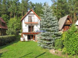Holiday Home by Lake Talty, Masurian District, Hotel in Wrony