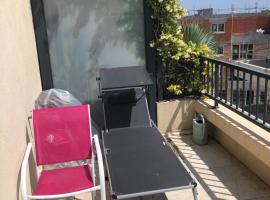 Appartement a proximité du centre et de la Plage a Meze, מלון חוף במז