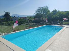 Le Margherite Country House، فندق في Montefalcone Appennino