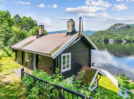 Beautiful Home In Noresund With Kitchen, Cottage in Noresund