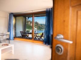Italian Vacation Homes - Longol, hotel em Riva di Solto