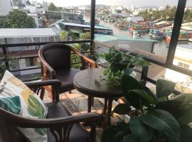 Nhà nghỉ Phương Dung، فندق في فو كووك