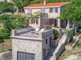 Old stone villa Vrba, cottage in Sveti Stefan