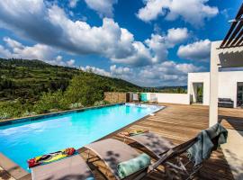 Villa Blanche, Contemporary, Cathars, Couiza, Carcassonne, hotel in Couiza