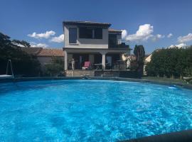 Maison de vacances en Camargue, hotel con estacionamiento en Marsillargues