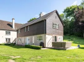 Osbornes Holiday House near Exeter with swimming pool