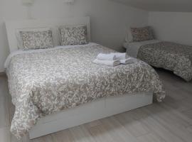 Isaura Home, hotell sihtkohas Peniche