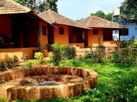 Kudil Mud Cottages, Cheemeni, farmstay di Peringom