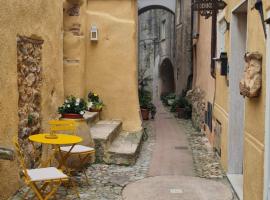 Federico II - Rooms and Breakfast, maison d'hôtes à Borgio Verezzi