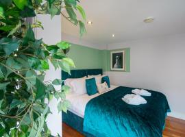 Luxury at The Brunswick - Free Parking-4 bedrooms, ξενοδοχείο κοντά σε Cameron Contemporary Art, Μπράιτον & Χόουβ