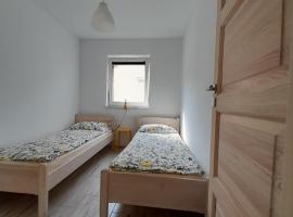 Domki u Karola Domek nr 1, lacný hotel v destinácii Mikołajki