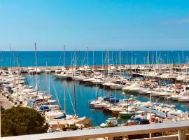 Superbe appartement en bord de mer, près du centre et des plages, hotel v Mentonu