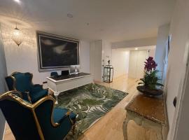 PIER HOUSE Accommodation, apartament din Funchal