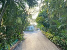 Baan Suan Palm Resort, bezbariérové ubytování v destinaci Uttaradit