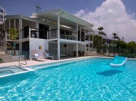 The Pool House Coolum Beach