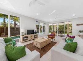 Sand and Sea Beach House, hotel em Marcoola