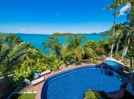 Coral Sea Pearl, villa in Shute Harbour