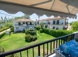 Esperida Apartment by RentalsPro - Fourka Beach Halkidiki, apartment in Skála Foúrkas