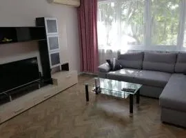 В сърцето на Варна ви очаква прекрасен и просторен апартамент