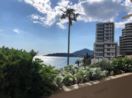 Viesnīca Apartment Plazza Rafailovici pilsētā Rafailoviči