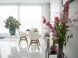 Blue Yvey Apartment