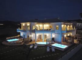 Margarita's Luxury Suites, hotel i Agios Stefanos