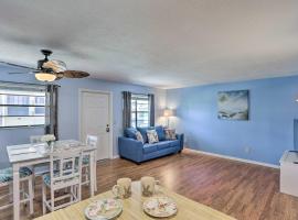 Idyllic Fort Pierce Retreat - Walk to Beach!, strandhotell i Fort Pierce