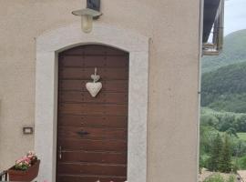 Casavacanza al castello 2, holiday rental in Villetta Barrea