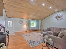 Bungalow with Wraparound Deck - 8 Mi to Brookings