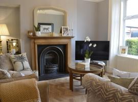 Stunning Period Townhouse with Garden, Walking Distance to Town, hotel near Dumfries and Galloway Golf Club, Dumfries