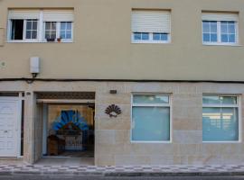 Albergue playa de sabaris, hôtel près de la plage à Sabaris