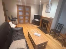 Theldon, self catering accommodation in Luton